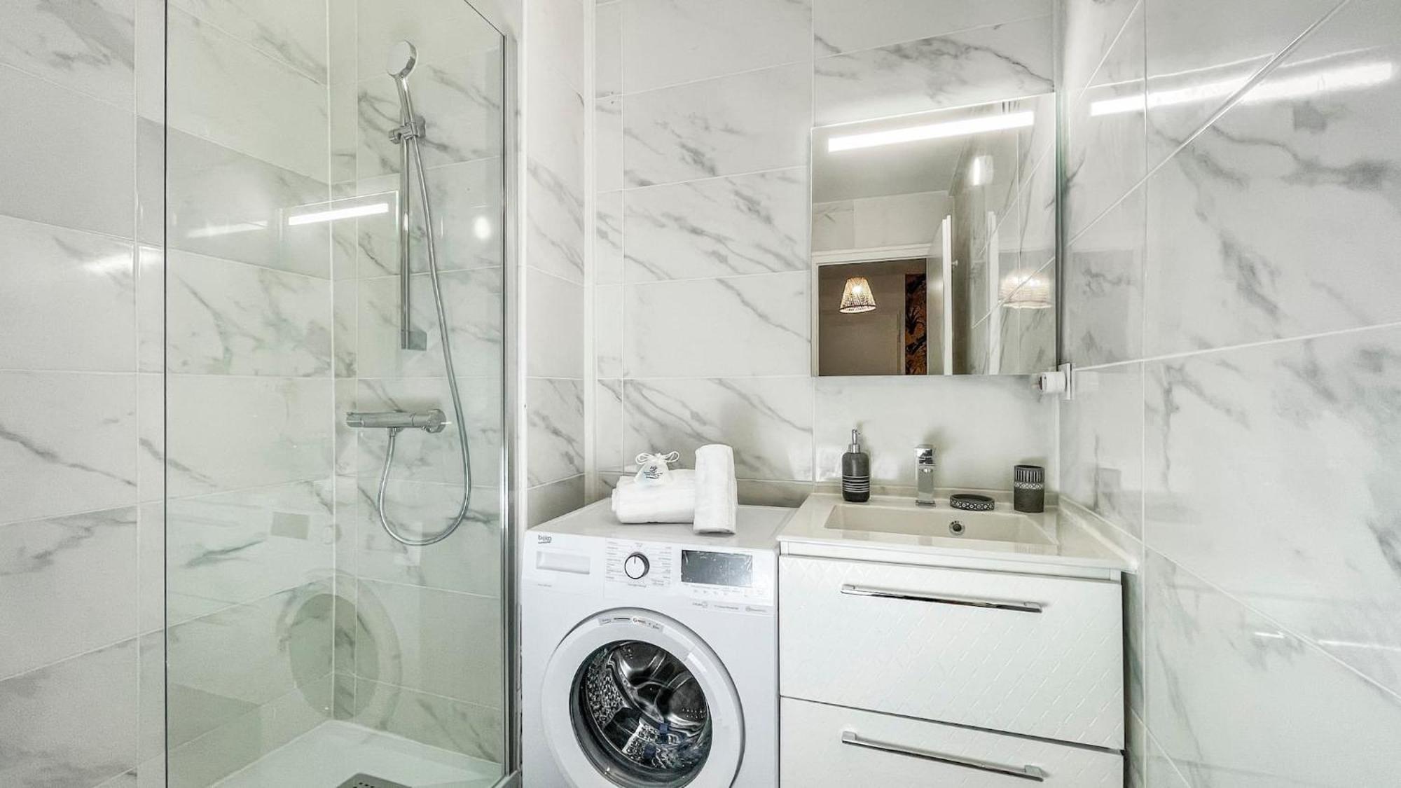 אנמסה Homey La Coloc Mugi - Colocation Haut De Gamme - Chambres Privees - Balcon - Wifi Et Netflix - Proche Transports Commun מראה חיצוני תמונה