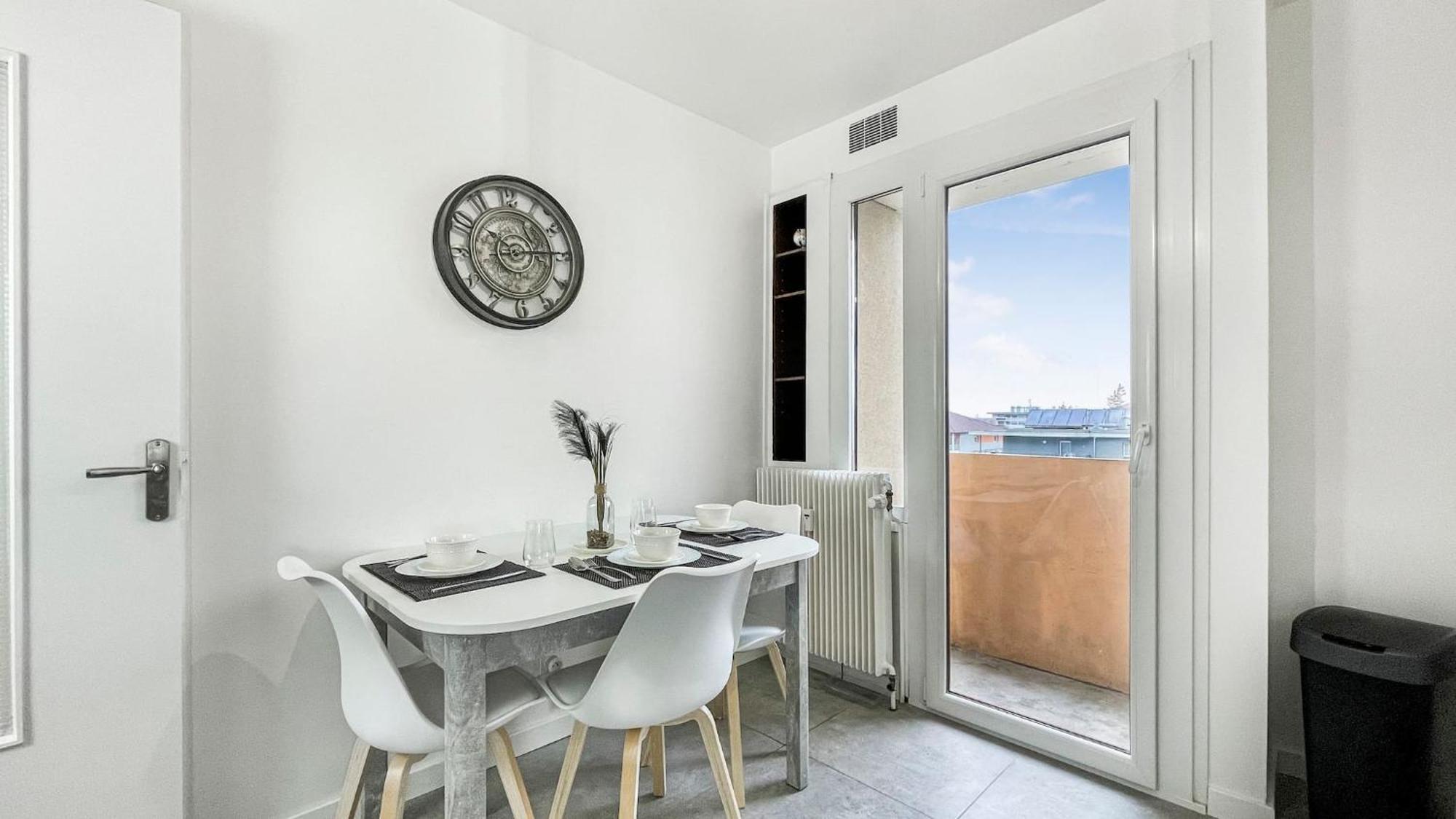 אנמסה Homey La Coloc Mugi - Colocation Haut De Gamme - Chambres Privees - Balcon - Wifi Et Netflix - Proche Transports Commun מראה חיצוני תמונה