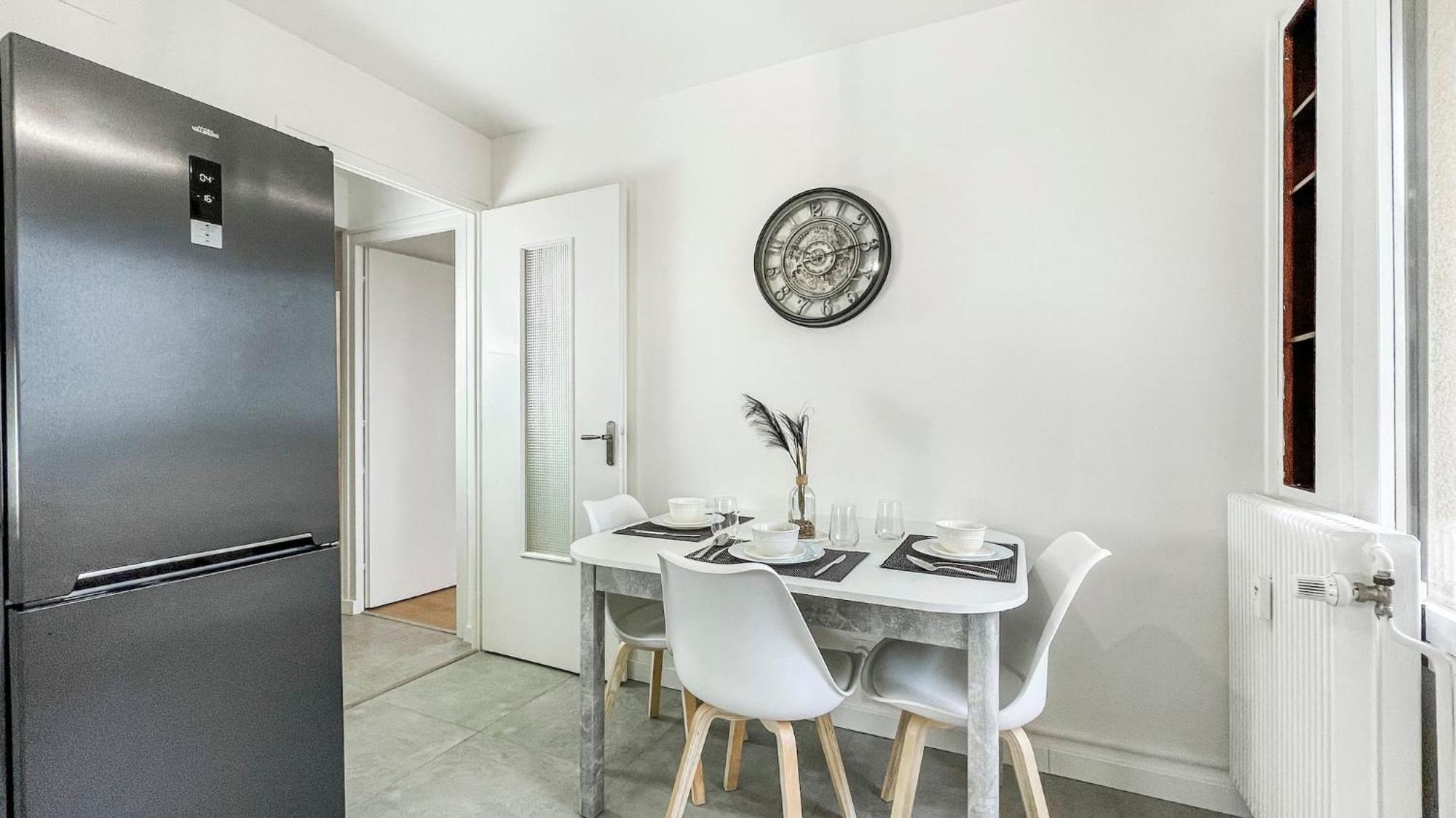 אנמסה Homey La Coloc Mugi - Colocation Haut De Gamme - Chambres Privees - Balcon - Wifi Et Netflix - Proche Transports Commun מראה חיצוני תמונה