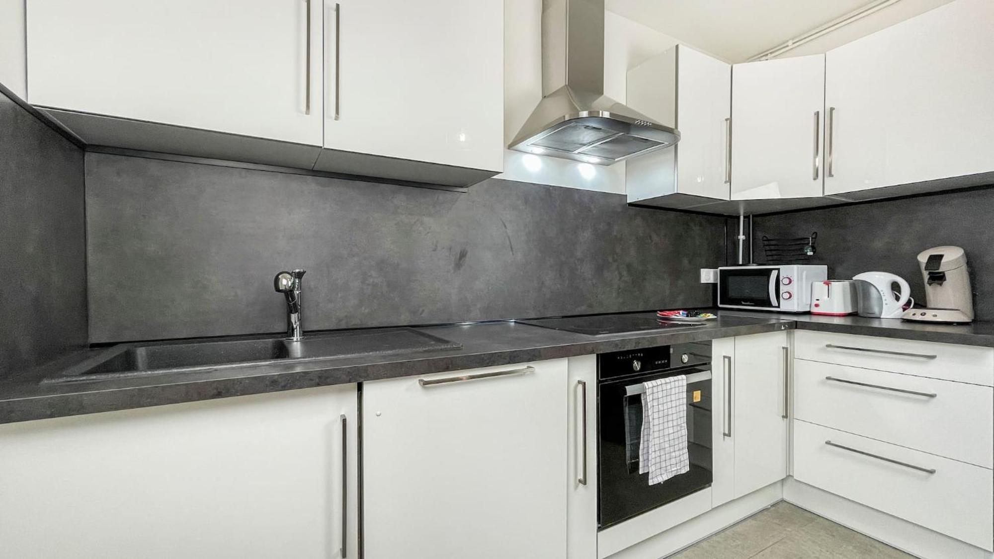 אנמסה Homey La Coloc Mugi - Colocation Haut De Gamme - Chambres Privees - Balcon - Wifi Et Netflix - Proche Transports Commun מראה חיצוני תמונה
